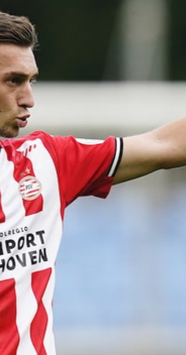 JONG PSV STORIES | Timans eerste in het betaald voetbal