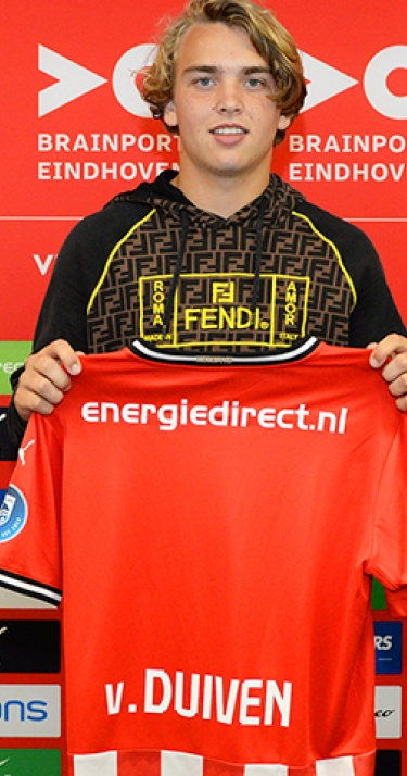 Pro contract for striker Van Duiven