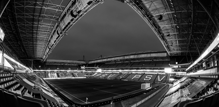 In memoriam | Voormalig PSV-speler Gerrit van Tilburg overleden