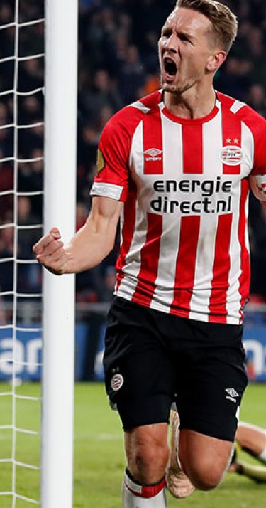 De Jong velt Vitesse