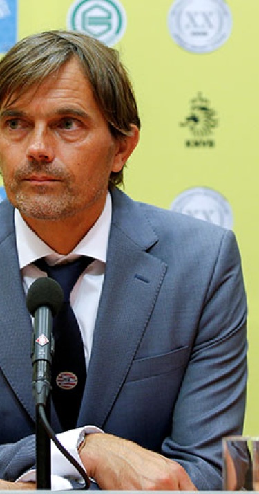 Phillip Cocu na winst Johan Cruijff Schaal 