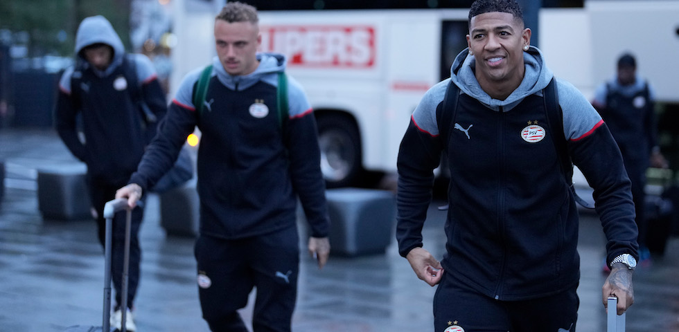 PSV - Trainingskamp | PSV met 28 spelers naar Spanje