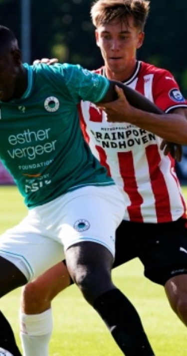 Jong PSV beleeft pijnlijke seizoensopener tegen Excelsior