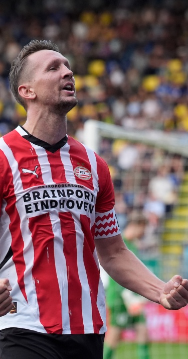 Luuk maakt zijn eerste in het Fortuna Sittard Stadion