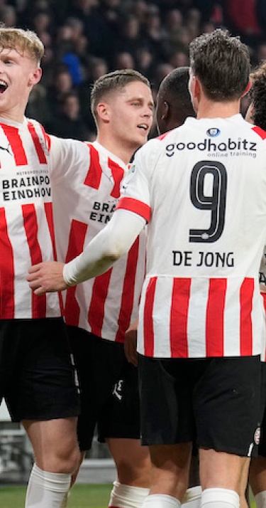 Alles over | PSV kan FC Twente voorbij als ploeg met meeste punten in thuiswedstrijden