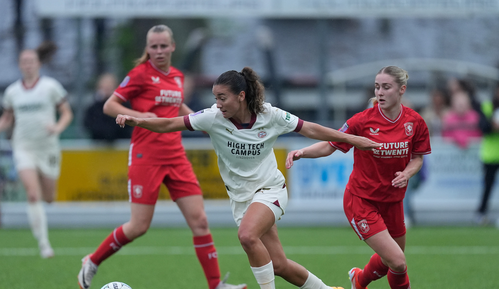 PSV - Transfer | Indiah-Paige Riley vertrekt naar Crystal Palace FC