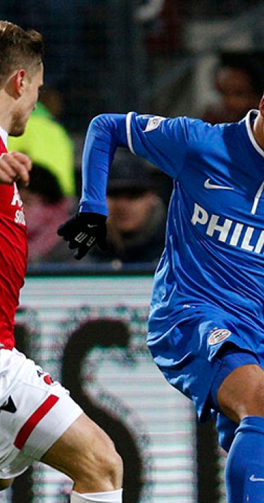 AZ bouwt aan nieuw elftal