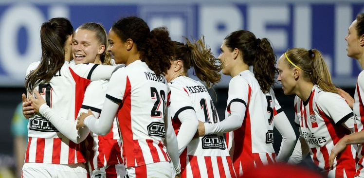 Wedstrijdverslag | PSV Vrouwen boekt monsterzege op Excelsior en grijpt koppositie