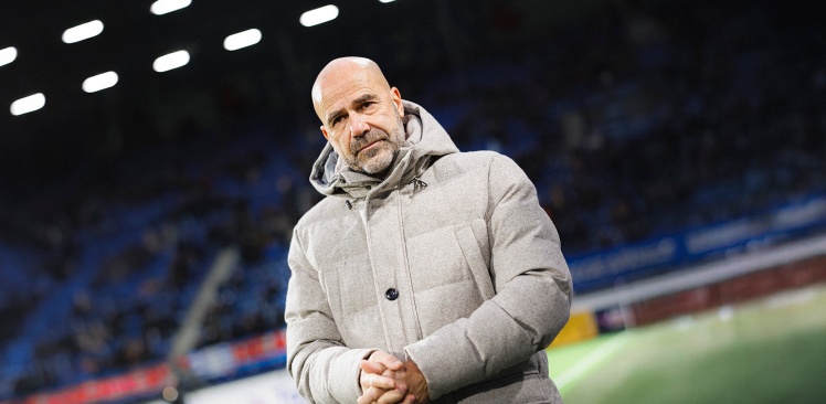 Persconferentie | ‘Dat heeft alles met voetbalintelligentie te maken’ 