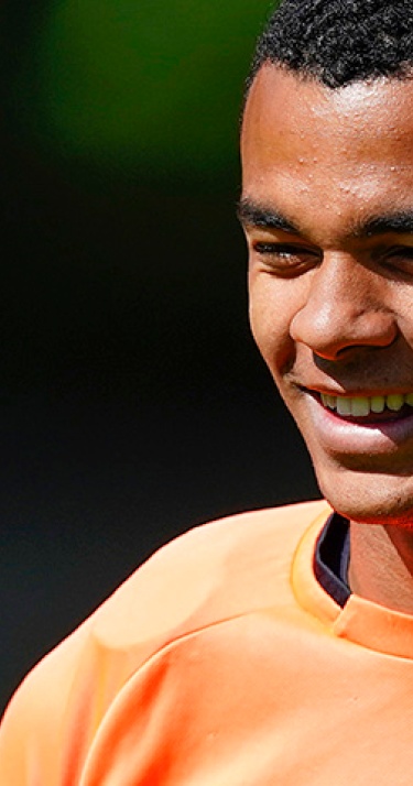 Oud-PSV'ers voetballen weer, Gakpo ziet Touzani