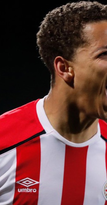 In beeld: Jong PSV walst over FC Eindhoven heen