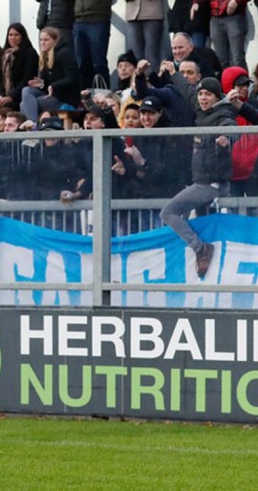 IN BEELD | Jong PSV en Jong Ajax in balans