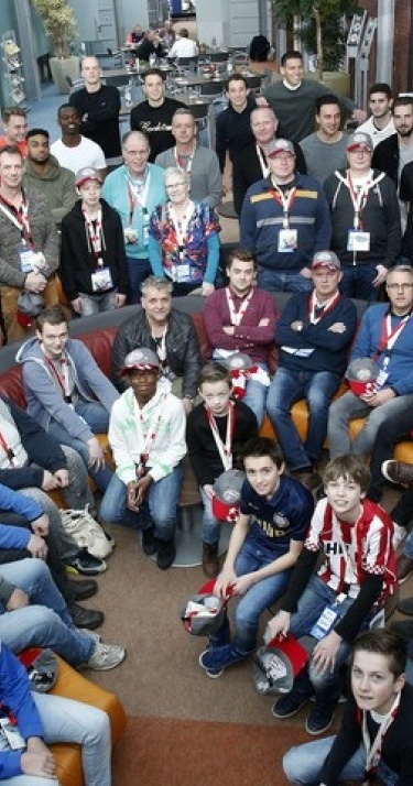 Winnaars VriendenLoterij ontmoeten selectie