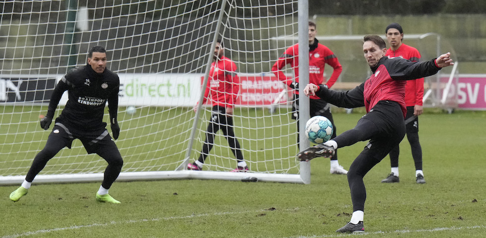 PSV - Agenda | Open uitlooptraining verzet naar 10.30 uur