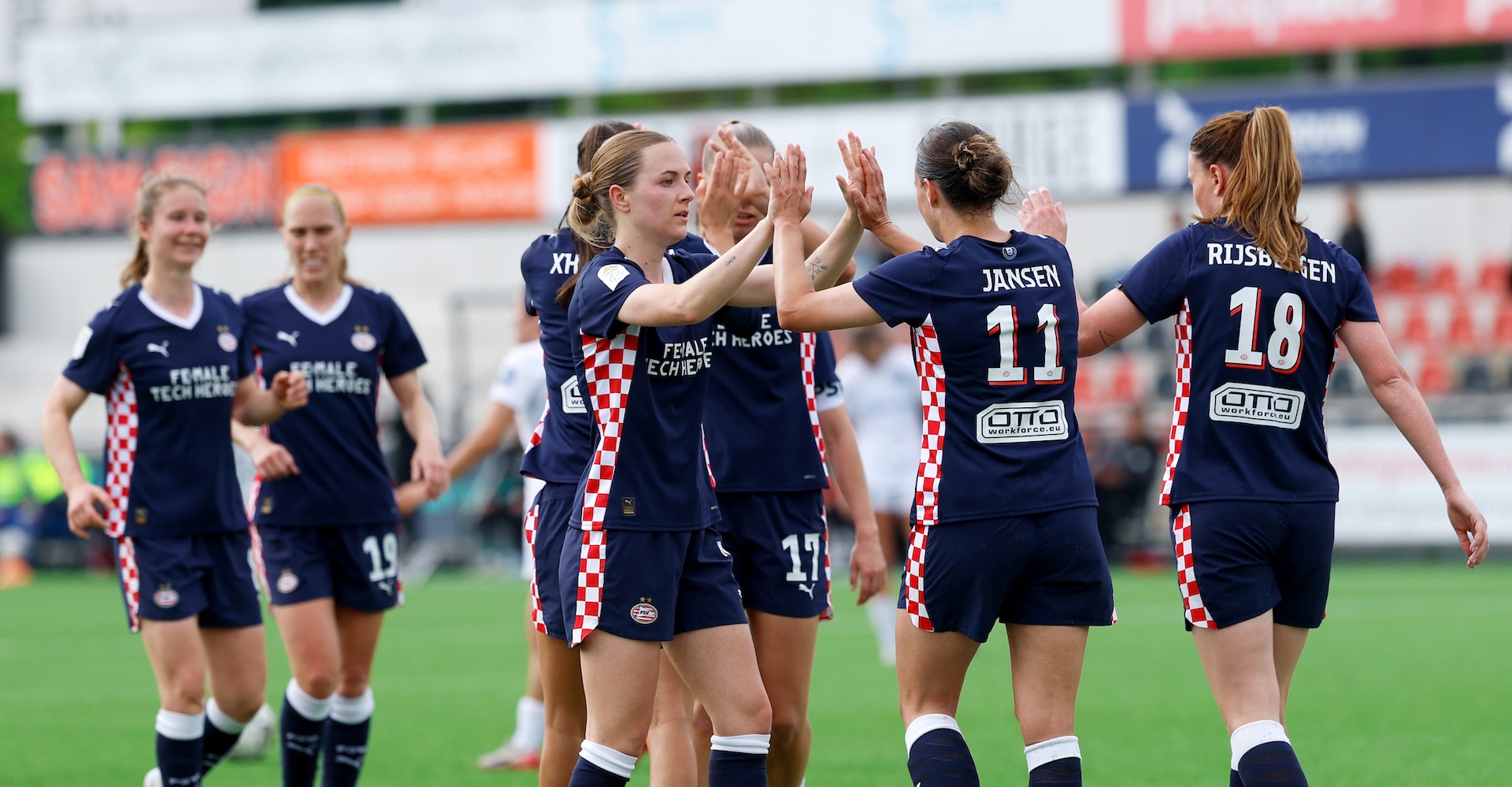 Wedstrijdverslag | PSV Vrouwen doet goede zaken in titelstrijd en verslaat HERA United