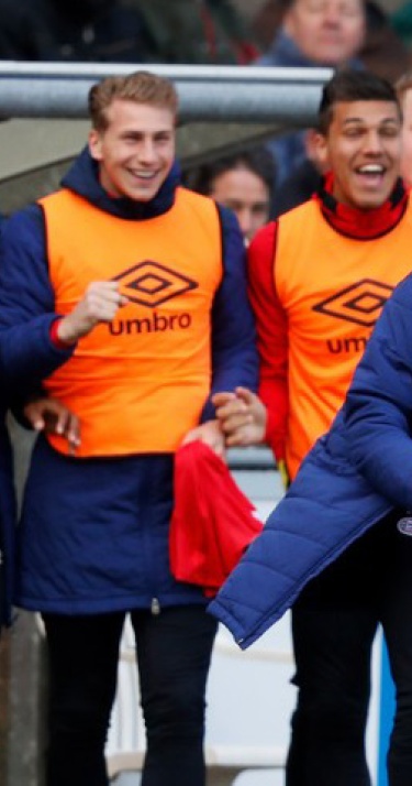 In beeld: Jong PSV toont het goede voorbeeld