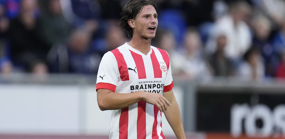 PSV - Transfer | Mees Kreekels maakt overstap naar Helmond Sport