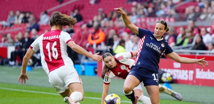 Wedstrijdverslag | PSV Vrouwen geeft topper in laatste seconde uit handen