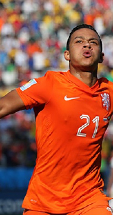 Depay scoort ook tegen Chili; 2-0 winst Oranje