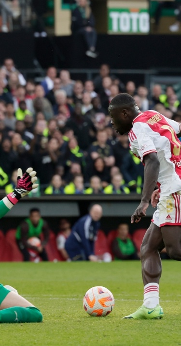 Persconferentie | 'We hoeven niet in paniek te raken, we hebben nog steeds dezelfde uitstekende spelers'
