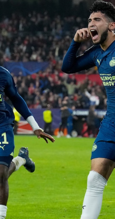 Liveblog | PSV buigt score om en wint in Sevilla na enerverend duel