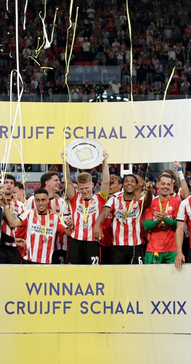 Liveblog | PSV verslaat Eagles en wint eerste offici&euml;le prijs van het seizoen
