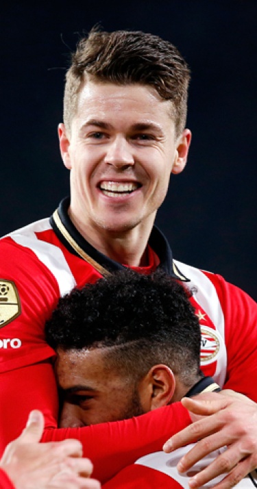 PSV in tweede helft voorbij ADO: 2-0