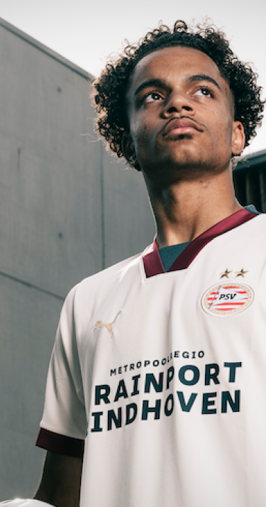 Profcontract | PSV beloont Essi&euml;n Bassey met eerste verbintenis 