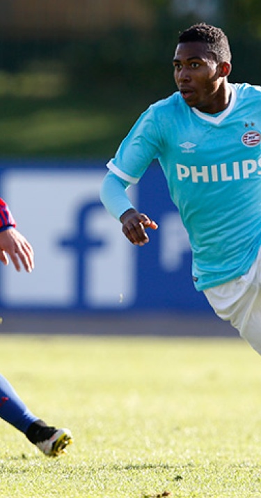 Doelpuntloos gelijkspel voor PSV O19 in Moskou