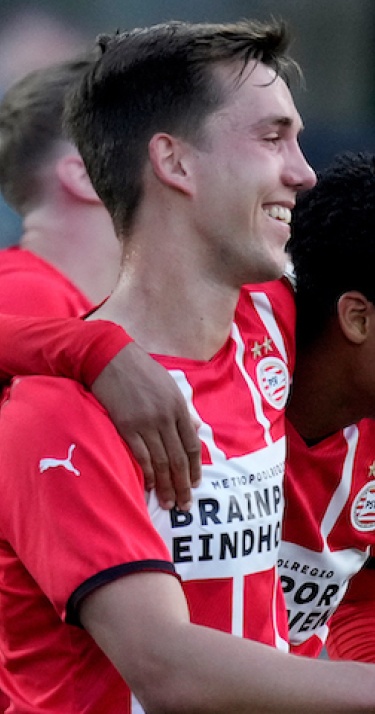 Jong PSV eindigt tegen FC Dordrecht zoals het ooit begon