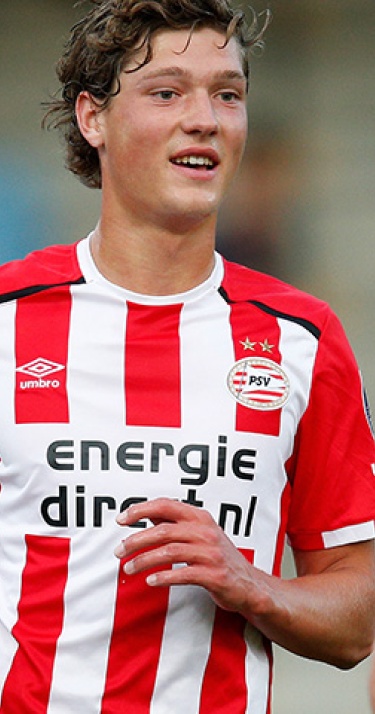Jong PSV wint knotsgek duel van Den Bosch: 5-4