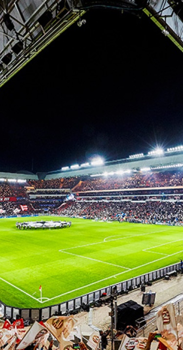 PSV huldigt Michael van Gerwen