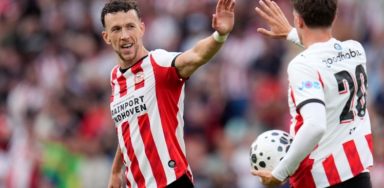 Alles over | Seizoensopener in het Philips Stadion tegen Sparta Rotterdam 