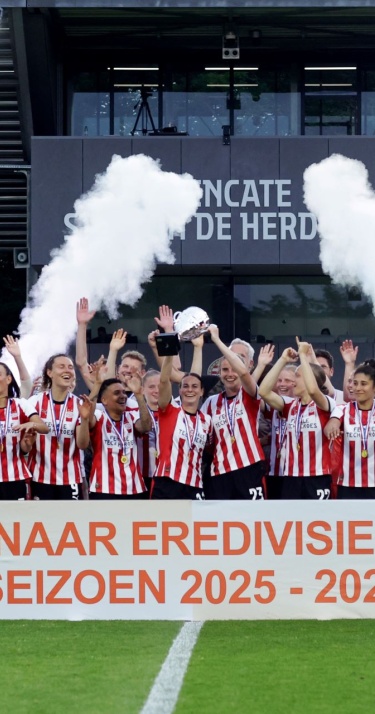 Wedstrijdverslag | PSV Vrouwen verslaat Ajax en pakt tweede prijs van seizoen
