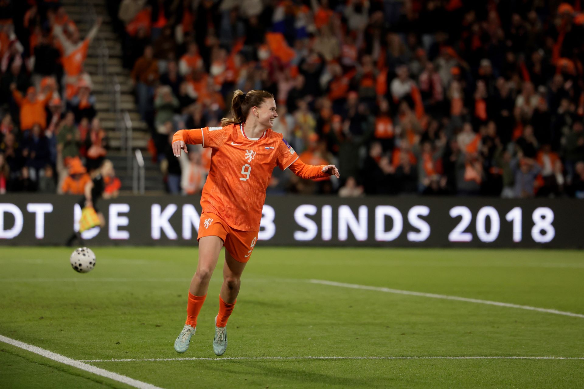 Interlandperiode | Liz Rijsbergen debuteert en scoort eerste treffer voor Oranje