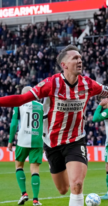 Liveblog | PSV knalt 2024 uit met machtsvertoon tegen Feyenoord