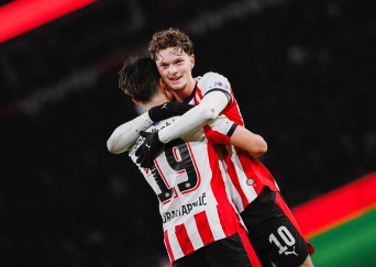 Liveblog | PSV bereikt halve finale bekertoernooi na 4-1 zege op sc Heerenveen