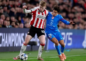 Nabeschouwing | Guus Til eerste PSV'er die scoort tegen Atletico Madrid in Eindhoven