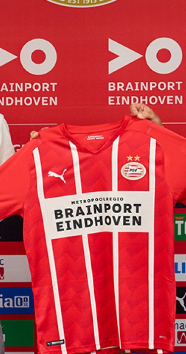 Contracten voor Geerts, Simons en Bougafer