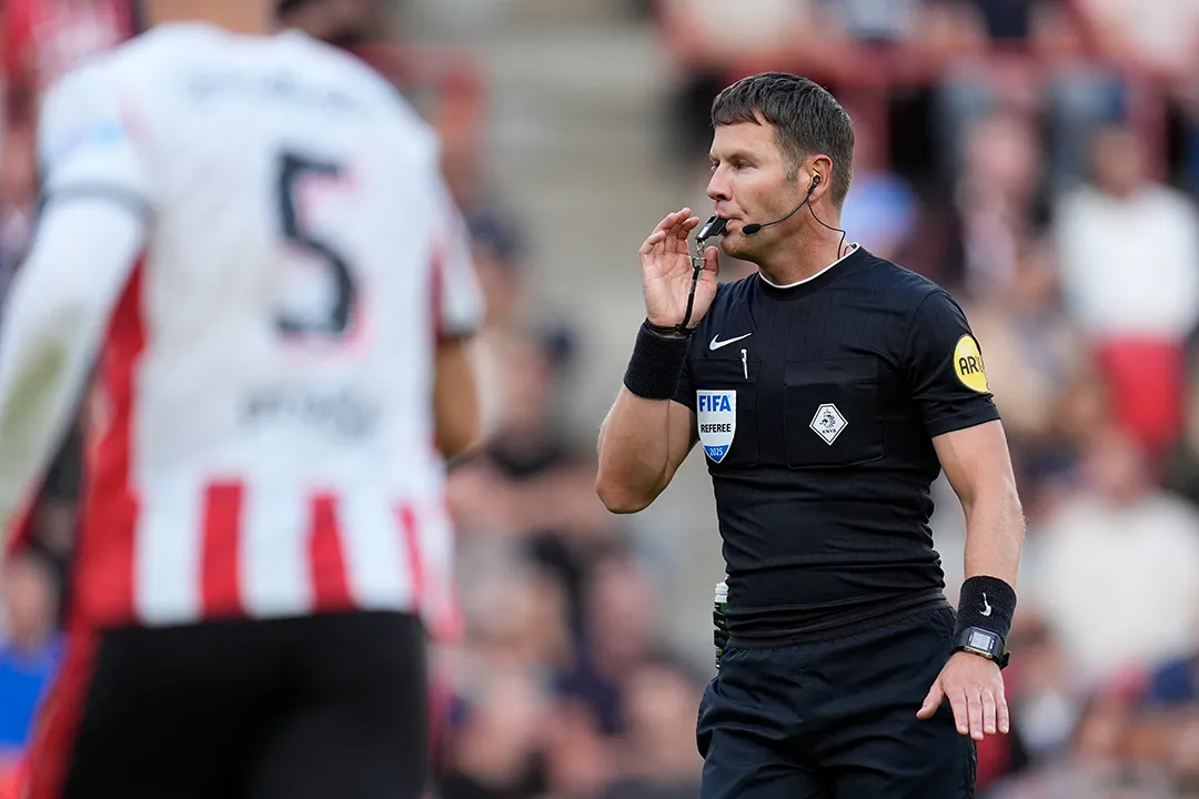 Scheidsrechter Danny Makkeli