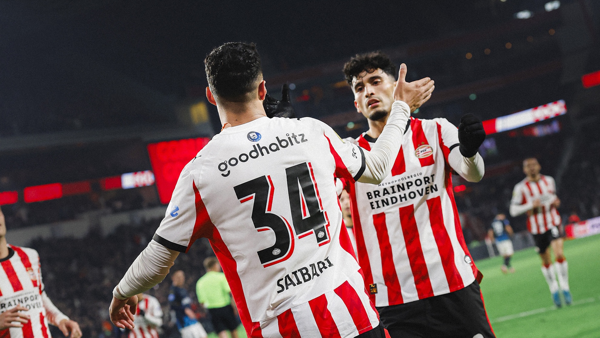 Liveblog | PSV sleept drie punten uit het vuur in doelpuntrijk duel met Heracles Almelo