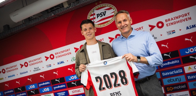 Profcontract | Teun Bens tekent eerste profcontract