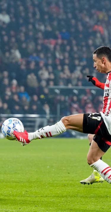 Liveblog | PSV begint met remise aan 2025