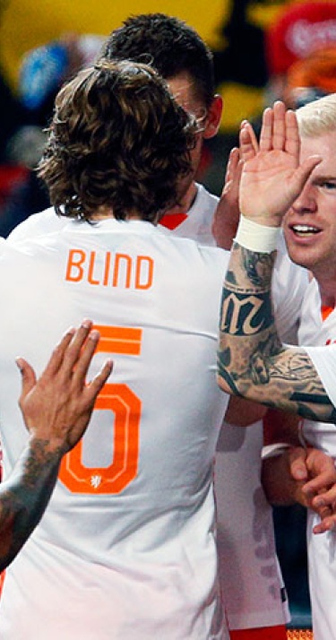 Oranje met vier PSV’ers langs Spanje
