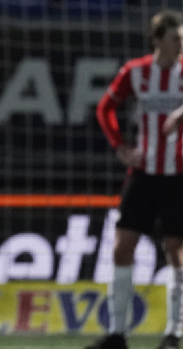 Jong PSV beleeft pijnlijke avond in Leeuwarden