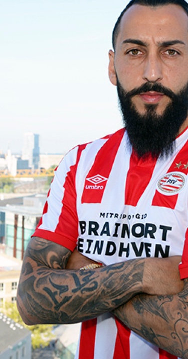 PSV huurt Mitroglou