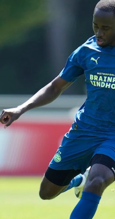 Oefenduel | PSV wint van Helmond Sport in besloten oefenwedstrijd