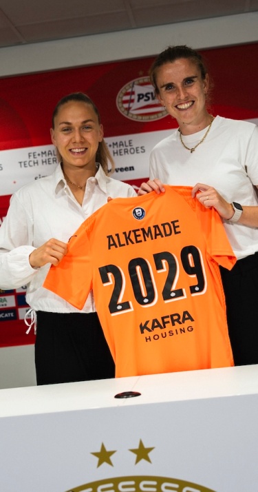 Contractnieuws | Lisan Alkemade keert terug uit Praag en tekent bij tot 2029