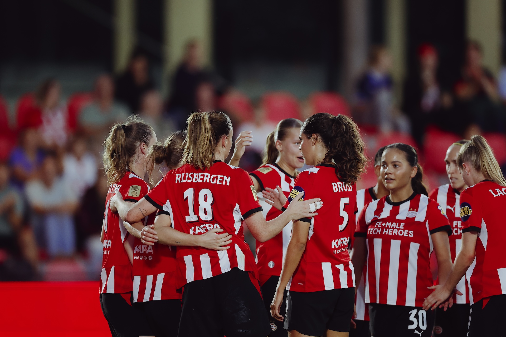 UWEC | PSV Vrouwen wint eerste wedstrijd van Fortuna Hjørring