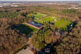 Luchtfoto PSV Campus De Herdgang